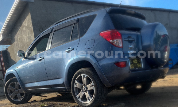 Sayi Na hannu Toyota RAV4 Sauran Mota in Douala a Ƙasar Kamaru Sayi Na hannu Toyota RAV4 Sauran Mota in Douala a Ƙasar Kamaru