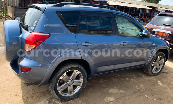 Sayi Na hannu Toyota RAV4 Sauran Mota in Douala a Ƙasar Kamaru Sayi Na hannu Toyota RAV4 Sauran Mota in Douala a Ƙasar Kamaru