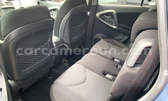 Sayi Na hannu Toyota RAV4 Sauran Mota in Douala a Ƙasar Kamaru Sayi Na hannu Toyota RAV4 Sauran Mota in Douala a Ƙasar Kamaru