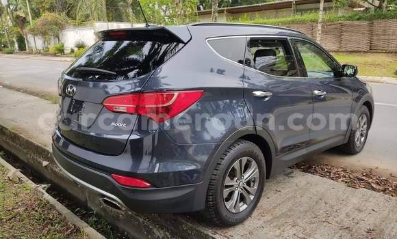 Acheter Occasion Voiture Hyundai Santa Fe Bleu à Douala, Littoral Cameroon Acheter Occasion Voiture Hyundai Santa Fe Bleu à Douala, Littoral Cameroon