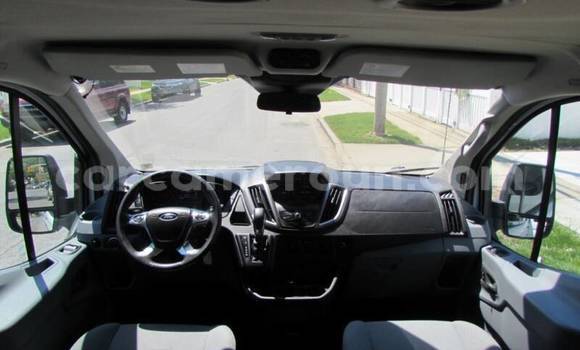 Acheter Neuf Voiture FORD MUSTANG Blanc à Yaoundé, Central Cameroon Acheter Neuf Voiture FORD MUSTANG Blanc à Yaoundé, Central Cameroon