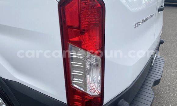 Acheter Neuf Voiture FORD MUSTANG Blanc à Yaoundé, Central Cameroon Acheter Neuf Voiture FORD MUSTANG Blanc à Yaoundé, Central Cameroon