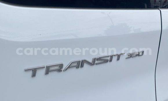 Acheter Neuf Voiture FORD MUSTANG Blanc à Yaoundé, Central Cameroon Acheter Neuf Voiture FORD MUSTANG Blanc à Yaoundé, Central Cameroon