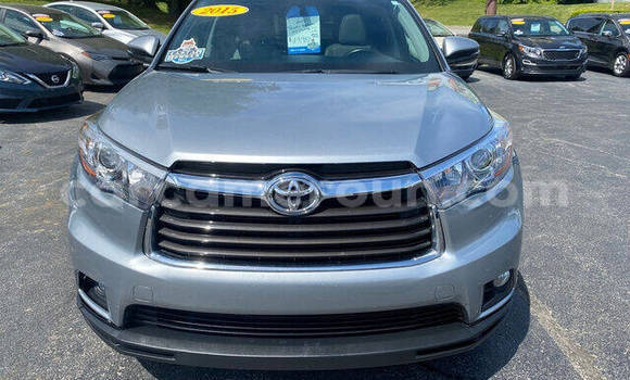 Sayi Sabo Toyota Highlander Sauran Mota in Douala a Ƙasar Kamaru Sayi Sabo Toyota Highlander Sauran Mota in Douala a Ƙasar Kamaru