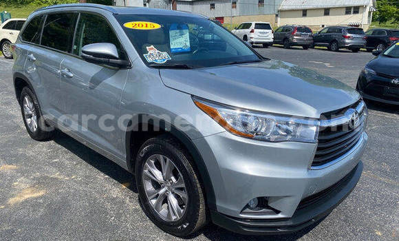 Sayi Sabo Toyota Highlander Sauran Mota in Douala a Ƙasar Kamaru Sayi Sabo Toyota Highlander Sauran Mota in Douala a Ƙasar Kamaru