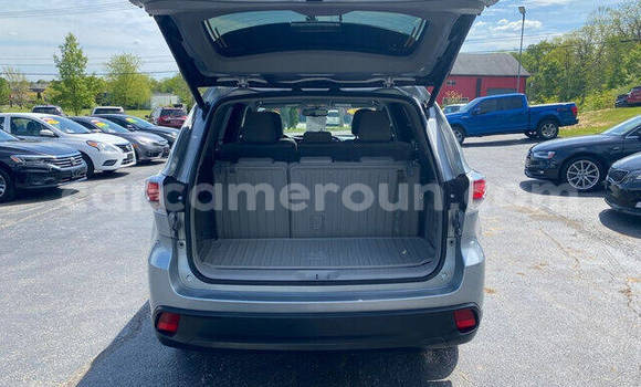 Sayi Sabo Toyota Highlander Sauran Mota in Douala a Ƙasar Kamaru Sayi Sabo Toyota Highlander Sauran Mota in Douala a Ƙasar Kamaru