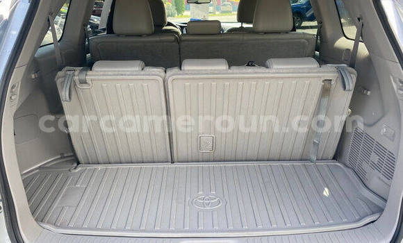 Sayi Sabo Toyota Highlander Sauran Mota in Douala a Ƙasar Kamaru Sayi Sabo Toyota Highlander Sauran Mota in Douala a Ƙasar Kamaru