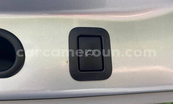 Sayi Sabo Toyota Highlander Sauran Mota in Douala a Ƙasar Kamaru Sayi Sabo Toyota Highlander Sauran Mota in Douala a Ƙasar Kamaru