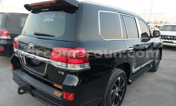 Acheter Neuf Voiture Toyota Land Cruiser Noir à Douala, Littoral Cameroon Acheter Neuf Voiture Toyota Land Cruiser Noir à Douala, Littoral Cameroon
