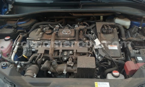 Sayi Na hannu Toyota C-HR Blue Mota in Douala a Ƙasar Kamaru Sayi Na hannu Toyota C-HR Blue Mota in Douala a Ƙasar Kamaru