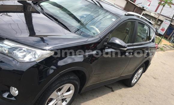 Sayi Imported Toyota RAV4 Black Mota in Douala a Ƙasar Kamaru Sayi Imported Toyota RAV4 Black Mota in Douala a Ƙasar Kamaru