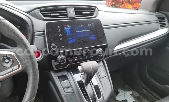 Sayi Imported Honda CR–V Azurfa Mota in Douala a Ƙasar Kamaru Sayi Imported Honda CR–V Azurfa Mota in Douala a Ƙasar Kamaru