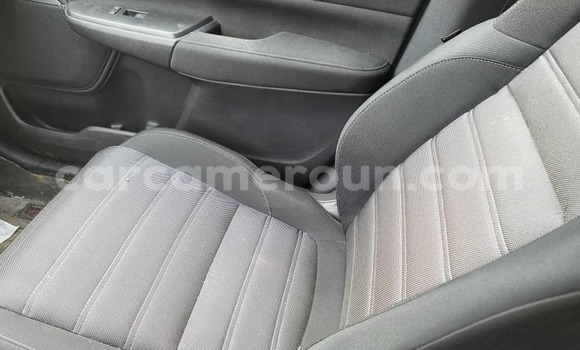 Sayi Imported Honda CR–V Azurfa Mota in Douala a Ƙasar Kamaru Sayi Imported Honda CR–V Azurfa Mota in Douala a Ƙasar Kamaru