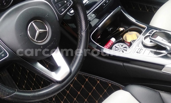 Sayi Imported Mercedes‒Benz C–Class Black Mota in Douala a Ƙasar Kamaru Sayi Imported Mercedes‒Benz C–Class Black Mota in Douala a Ƙasar Kamaru