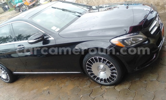 Sayi Imported Mercedes‒Benz C–Class Black Mota in Douala a Ƙasar Kamaru Sayi Imported Mercedes‒Benz C–Class Black Mota in Douala a Ƙasar Kamaru