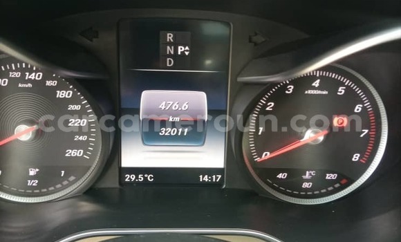 Sayi Na hannu Mercedes‒Benz C–Class White Mota in Douala a Ƙasar Kamaru Sayi Na hannu Mercedes‒Benz C–Class White Mota in Douala a Ƙasar Kamaru