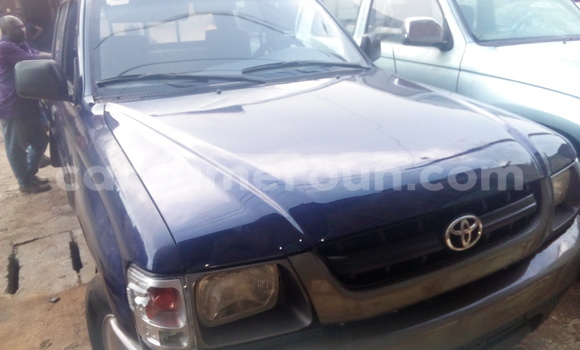 Acheter Occasion Voiture Toyota Hilux Bleu à Douala, Littoral Cameroon Acheter Occasion Voiture Toyota Hilux Bleu à Douala, Littoral Cameroon