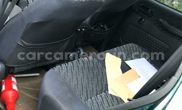 Sayi Imported Toyota RAV4 Green Mota in Douala a Ƙasar Kamaru Sayi Imported Toyota RAV4 Green Mota in Douala a Ƙasar Kamaru