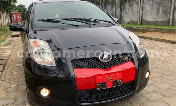 Sayi Na hannu Toyota Yaris Black Mota in Douala a Ƙasar Kamaru Sayi Na hannu Toyota Yaris Black Mota in Douala a Ƙasar Kamaru