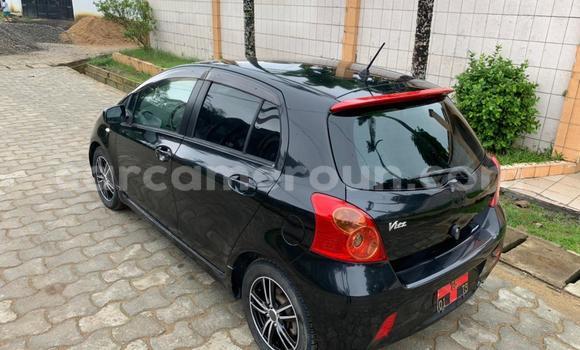 Sayi Na hannu Toyota Yaris Black Mota in Douala a Ƙasar Kamaru Sayi Na hannu Toyota Yaris Black Mota in Douala a Ƙasar Kamaru