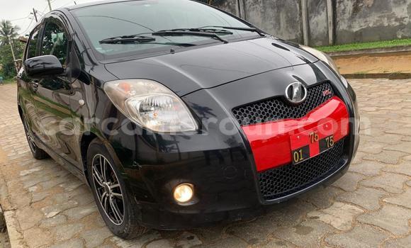 Sayi Na hannu Toyota Yaris Black Mota in Douala a Ƙasar Kamaru Sayi Na hannu Toyota Yaris Black Mota in Douala a Ƙasar Kamaru