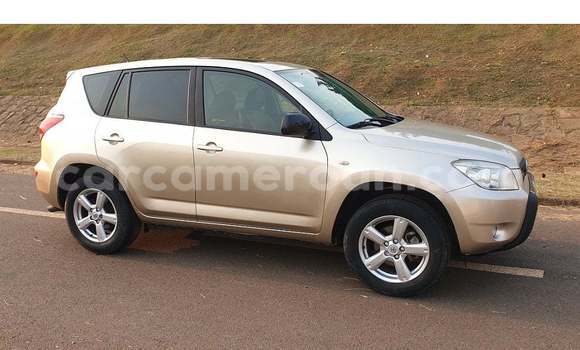 Acheter Neuf Voiture Toyota RAV4 Beige à Yaoundé, Central Cameroon Acheter Neuf Voiture Toyota RAV4 Beige à Yaoundé, Central Cameroon
