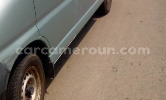 Sayi Na hannu Toyota Hiace Azurfa Mota in Douala a Ƙasar Kamaru Sayi Na hannu Toyota Hiace Azurfa Mota in Douala a Ƙasar Kamaru