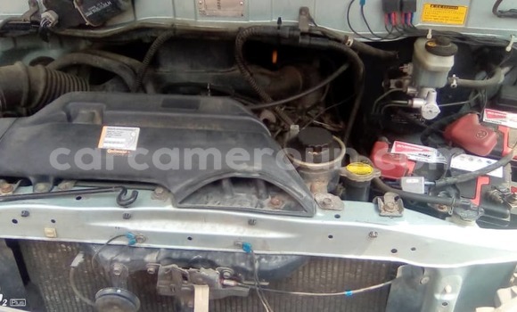 Sayi Na hannu Toyota Hiace Azurfa Mota in Douala a Ƙasar Kamaru Sayi Na hannu Toyota Hiace Azurfa Mota in Douala a Ƙasar Kamaru