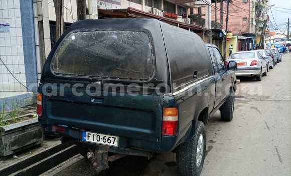 Sayi Na hannu Toyota Hilux Sauran Mota in Douala a Ƙasar Kamaru Sayi Na hannu Toyota Hilux Sauran Mota in Douala a Ƙasar Kamaru
