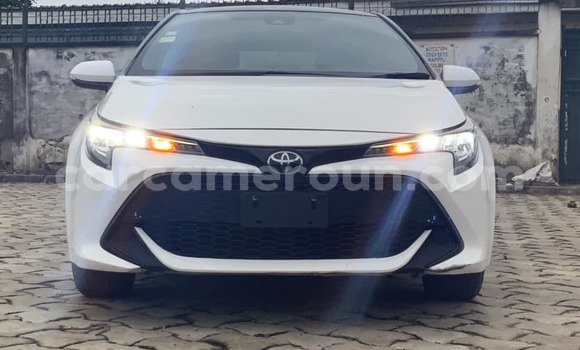 Acheter Occasion Voiture Toyota Corolla Blanc à Douala, Littoral Cameroon Acheter Occasion Voiture Toyota Corolla Blanc à Douala, Littoral Cameroon