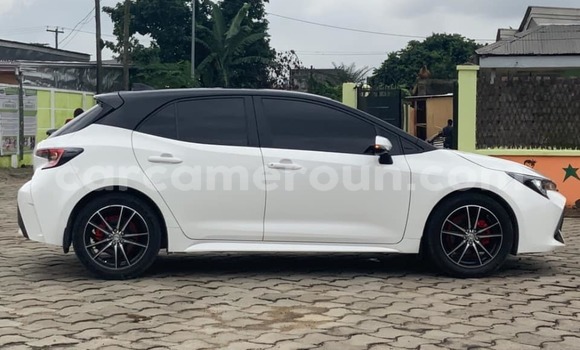 Acheter Occasion Voiture Toyota Corolla Blanc à Douala, Littoral Cameroon Acheter Occasion Voiture Toyota Corolla Blanc à Douala, Littoral Cameroon