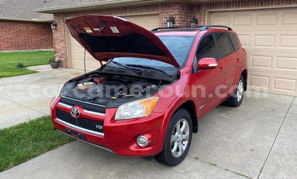 Sayi Sabo Toyota RAV4 Red Mota in Douala a Ƙasar Kamaru Sayi Sabo Toyota RAV4 Red Mota in Douala a Ƙasar Kamaru