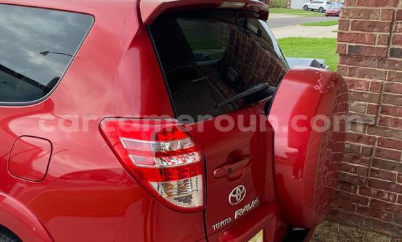 Sayi Sabo Toyota RAV4 Red Mota in Douala a Ƙasar Kamaru Sayi Sabo Toyota RAV4 Red Mota in Douala a Ƙasar Kamaru