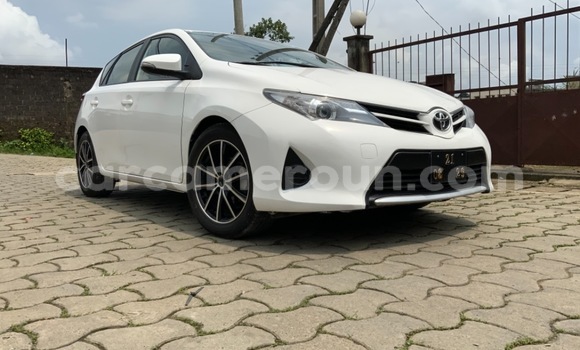 Acheter Occasion Voiture Toyota Corolla Blanc à Douala, Littoral Cameroon Acheter Occasion Voiture Toyota Corolla Blanc à Douala, Littoral Cameroon