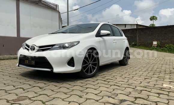 Acheter Occasion Voiture Toyota Corolla Blanc à Douala, Littoral Cameroon Acheter Occasion Voiture Toyota Corolla Blanc à Douala, Littoral Cameroon