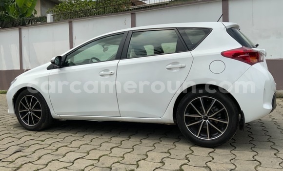 Acheter Occasion Voiture Toyota Corolla Blanc à Douala, Littoral Cameroon Acheter Occasion Voiture Toyota Corolla Blanc à Douala, Littoral Cameroon