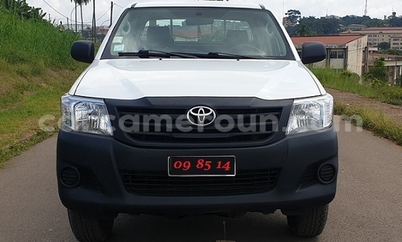 Acheter Neuf Voiture Toyota Hilux Blanc à Yaoundé, Central Cameroon Acheter Neuf Voiture Toyota Hilux Blanc à Yaoundé, Central Cameroon