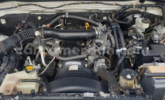 Acheter Neuf Voiture Toyota Hilux Blanc à Yaoundé, Central Cameroon Acheter Neuf Voiture Toyota Hilux Blanc à Yaoundé, Central Cameroon