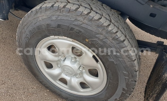 Acheter Neuf Voiture Toyota Hilux Blanc à Yaoundé, Central Cameroon Acheter Neuf Voiture Toyota Hilux Blanc à Yaoundé, Central Cameroon