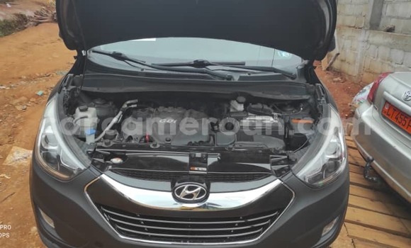 Sayi Na hannu Hyundai Tucson Black Mota in Yaounde a Babban Kamaru Sayi Na hannu Hyundai Tucson Black Mota in Yaounde a Babban Kamaru