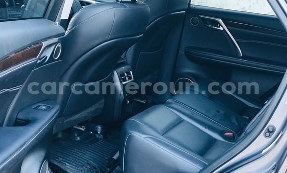 Sayi Imported Lexus RX 350 Azurfa Mota in Douala a Ƙasar Kamaru Sayi Imported Lexus RX 350 Azurfa Mota in Douala a Ƙasar Kamaru