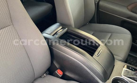 Sayi Imported Toyota Highlander Azurfa Mota in Douala a Ƙasar Kamaru Sayi Imported Toyota Highlander Azurfa Mota in Douala a Ƙasar Kamaru