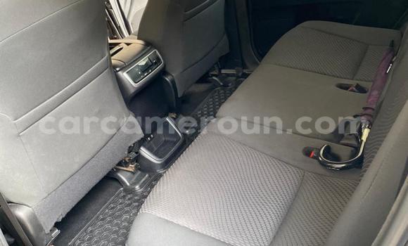 Sayi Imported Toyota Highlander Azurfa Mota in Douala a Ƙasar Kamaru Sayi Imported Toyota Highlander Azurfa Mota in Douala a Ƙasar Kamaru