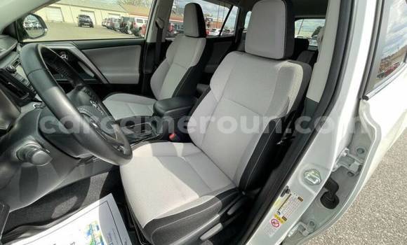 Acheter Occasion Voiture Toyota RAV4 Blanc à Buea, Southwest Cameroon Acheter Occasion Voiture Toyota RAV4 Blanc à Buea, Southwest Cameroon