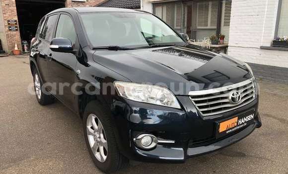 Acheter Occasion Voiture Toyota RAV4 Noir à Yaoundé, Central Cameroon Acheter Occasion Voiture Toyota RAV4 Noir à Yaoundé, Central Cameroon