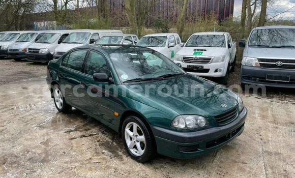 Sayi Na hannu Toyota Avensis Green Mota in Douala a Ƙasar Kamaru Sayi Na hannu Toyota Avensis Green Mota in Douala a Ƙasar Kamaru
