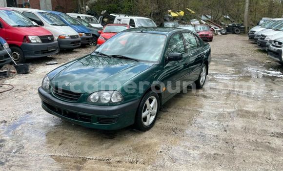 Sayi Na hannu Toyota Avensis Green Mota in Douala a Ƙasar Kamaru Sayi Na hannu Toyota Avensis Green Mota in Douala a Ƙasar Kamaru