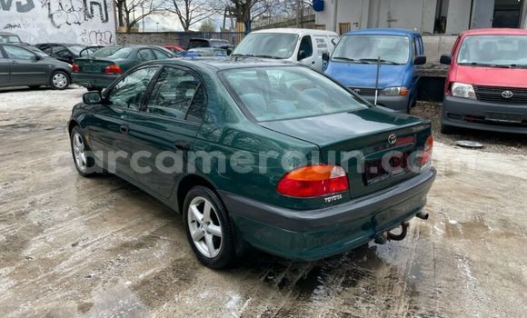 Sayi Na hannu Toyota Avensis Green Mota in Douala a Ƙasar Kamaru Sayi Na hannu Toyota Avensis Green Mota in Douala a Ƙasar Kamaru