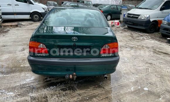 Sayi Na hannu Toyota Avensis Green Mota in Douala a Ƙasar Kamaru Sayi Na hannu Toyota Avensis Green Mota in Douala a Ƙasar Kamaru