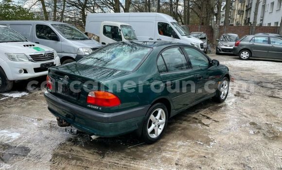 Sayi Na hannu Toyota Avensis Green Mota in Douala a Ƙasar Kamaru Sayi Na hannu Toyota Avensis Green Mota in Douala a Ƙasar Kamaru